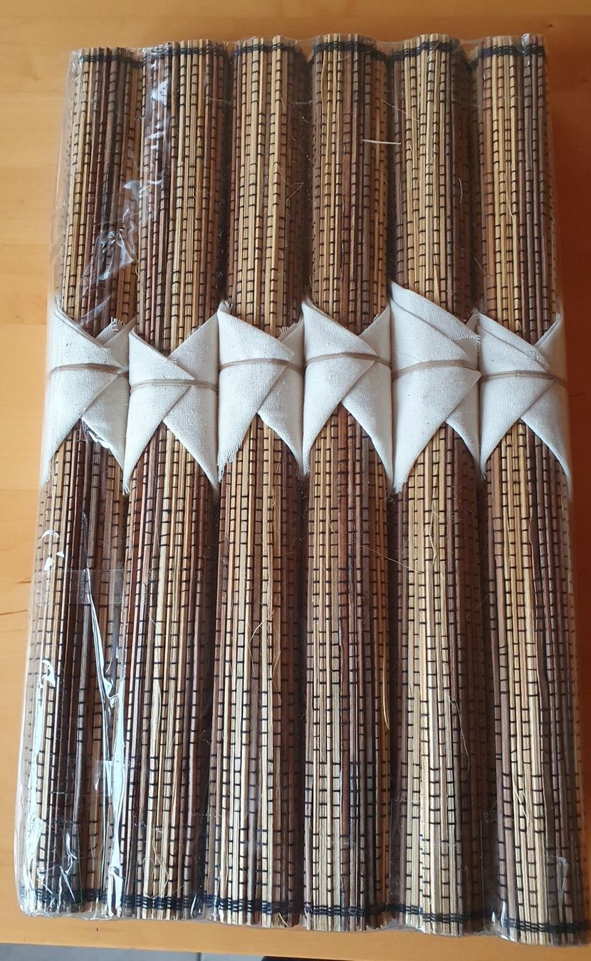 Set de table et chaises: Tischset – Neuf avec emballage d'origine à Wattwil par Dato1 1