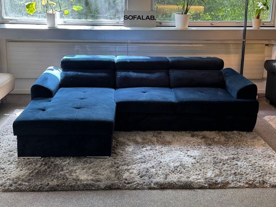 Divani: Ecksofa Marineblau mit Schlaffunktion – Usato da Fehraltorf venduto da Sofalab.swiss