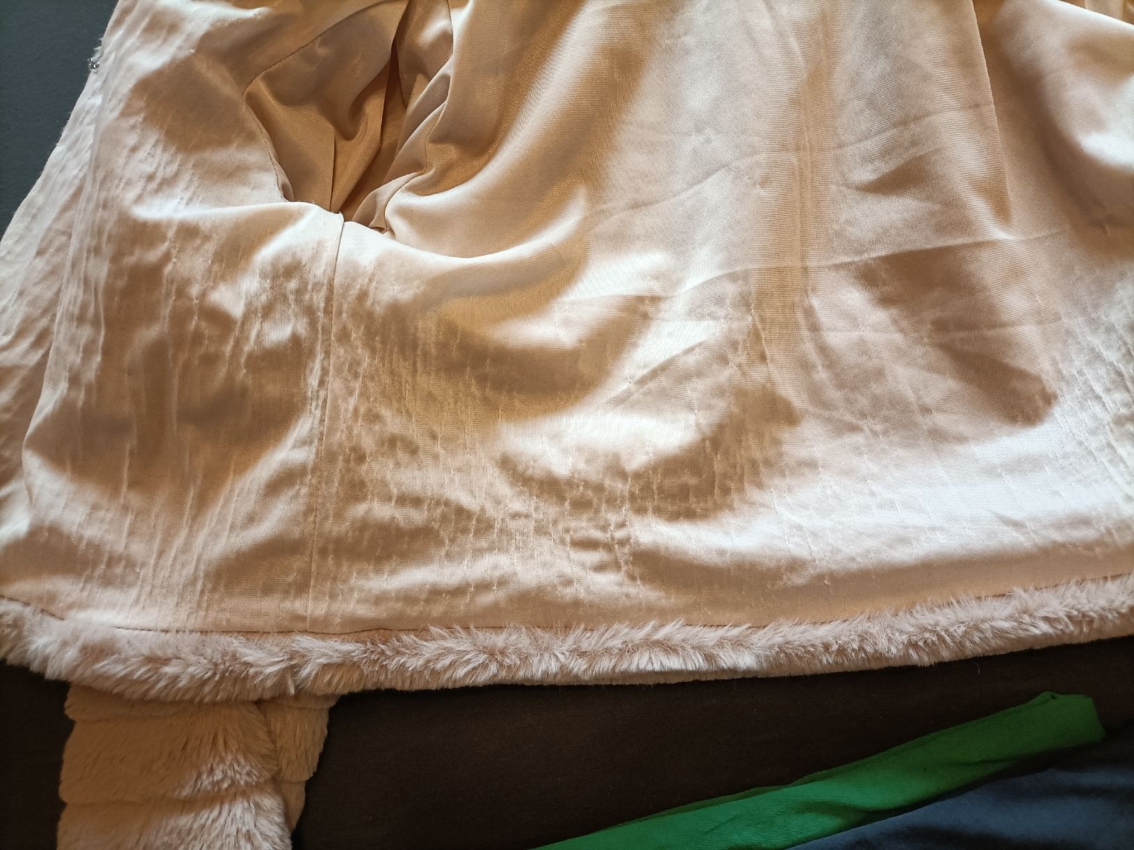 Jacken: Kuschelige Kunstfelljacke Grösse S – Gebraucht aus St. Gallen von jan_ccx7 3
