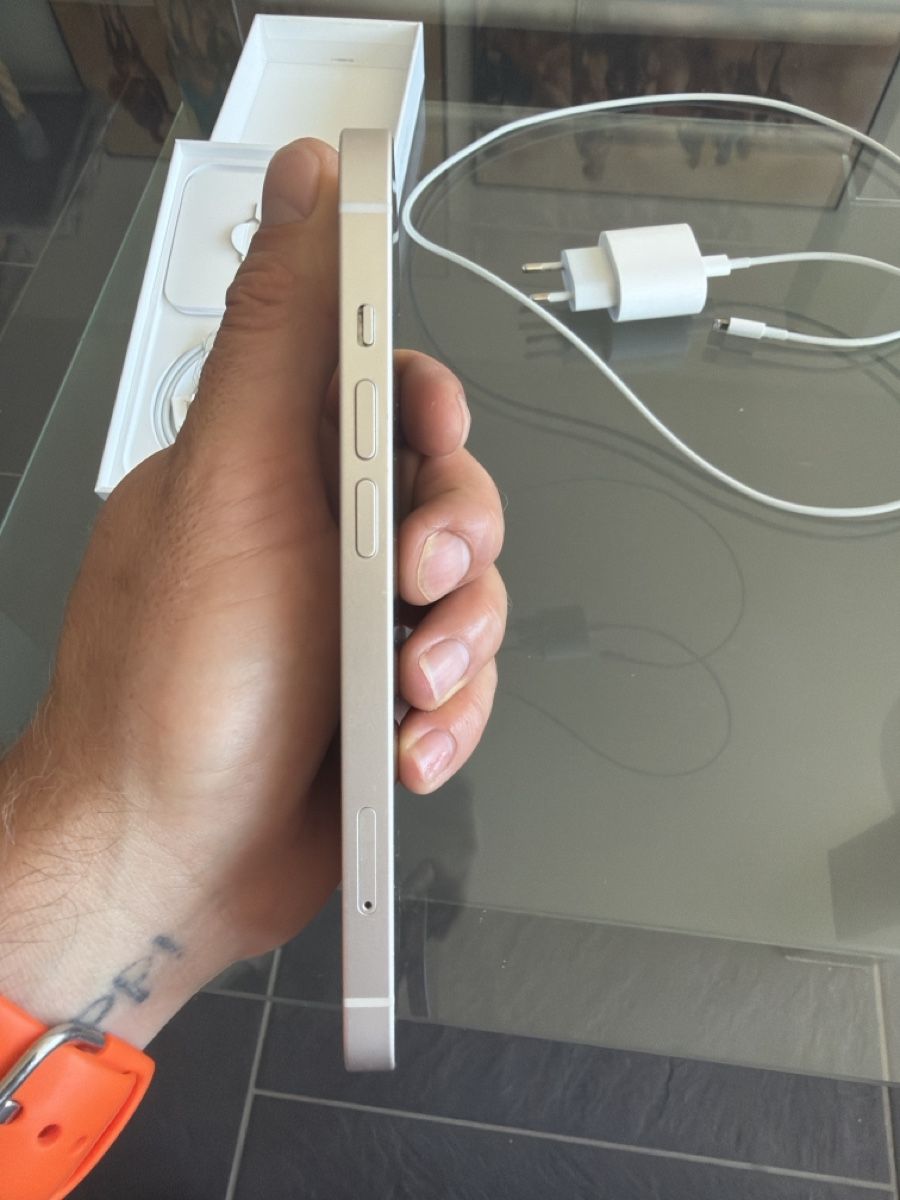 Apple Telefoni cellulari / Smartphones: iPhone 14 128 GB Weiss mit Adapter  +  2  Kabel – Usato da Wetzikon ZH venduto da philippe_22 4