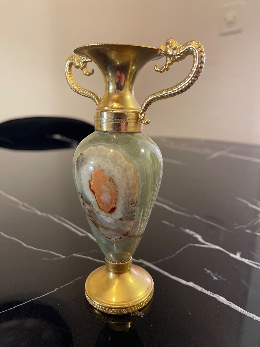 Vase & Récipients: Vase vintage en marbre – D'occasion à montreux par  3
