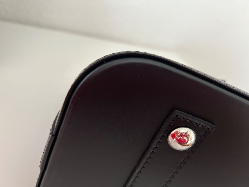 Louis Vuitton Borse da donna: Louis Vuitton, sac Alma pm , cuir épi noir – Nuovo (secondo la descrizione) da Prangins venduto da fcbabeli 2