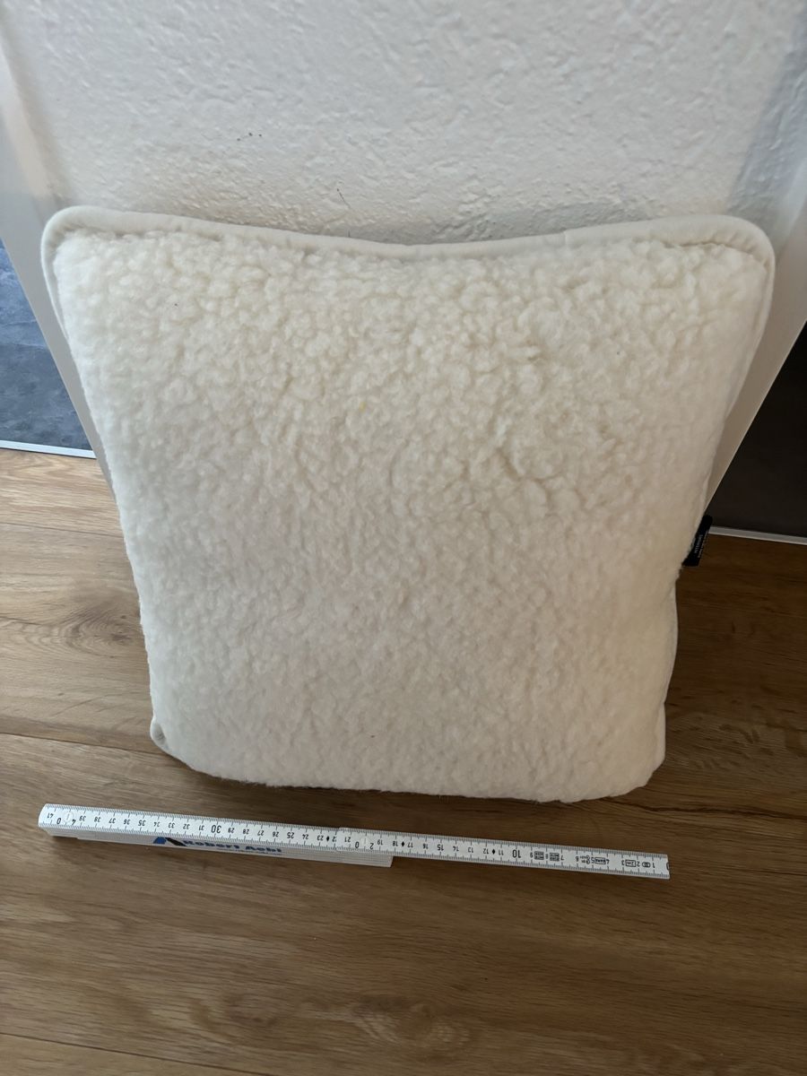 Kissen: Merino-Woll-Kissen – Neu (gemäss Beschreibung) aus Zug von christoph.arnold88 1