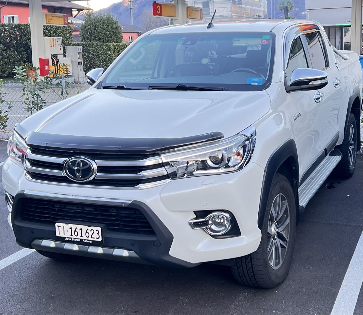 Toyota Veicoli commerciali: Toyota Hilux   2017 – Usato da Losone venduto da Mario.