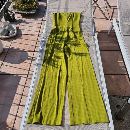 Sommerlicher Jumpsuit, Neon Grün, Grösse S, neuwertig