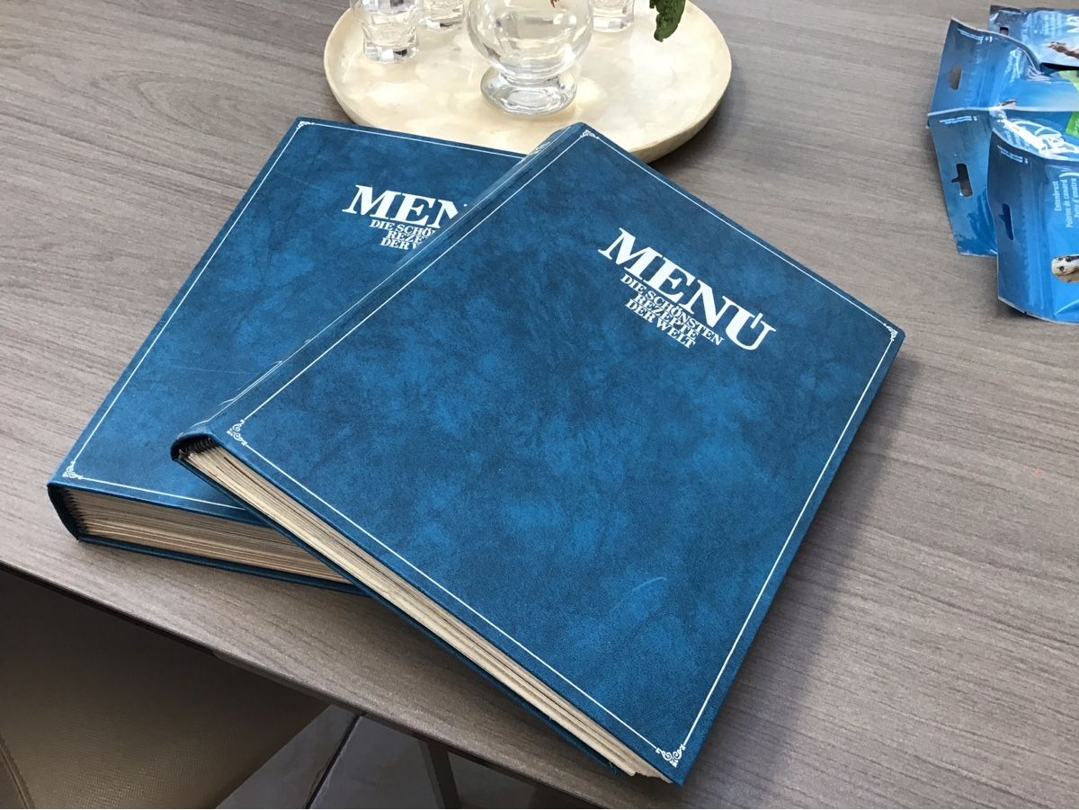 Livres: Livres Menue  – D'occasion à Plan-les-Ouates par Cassero