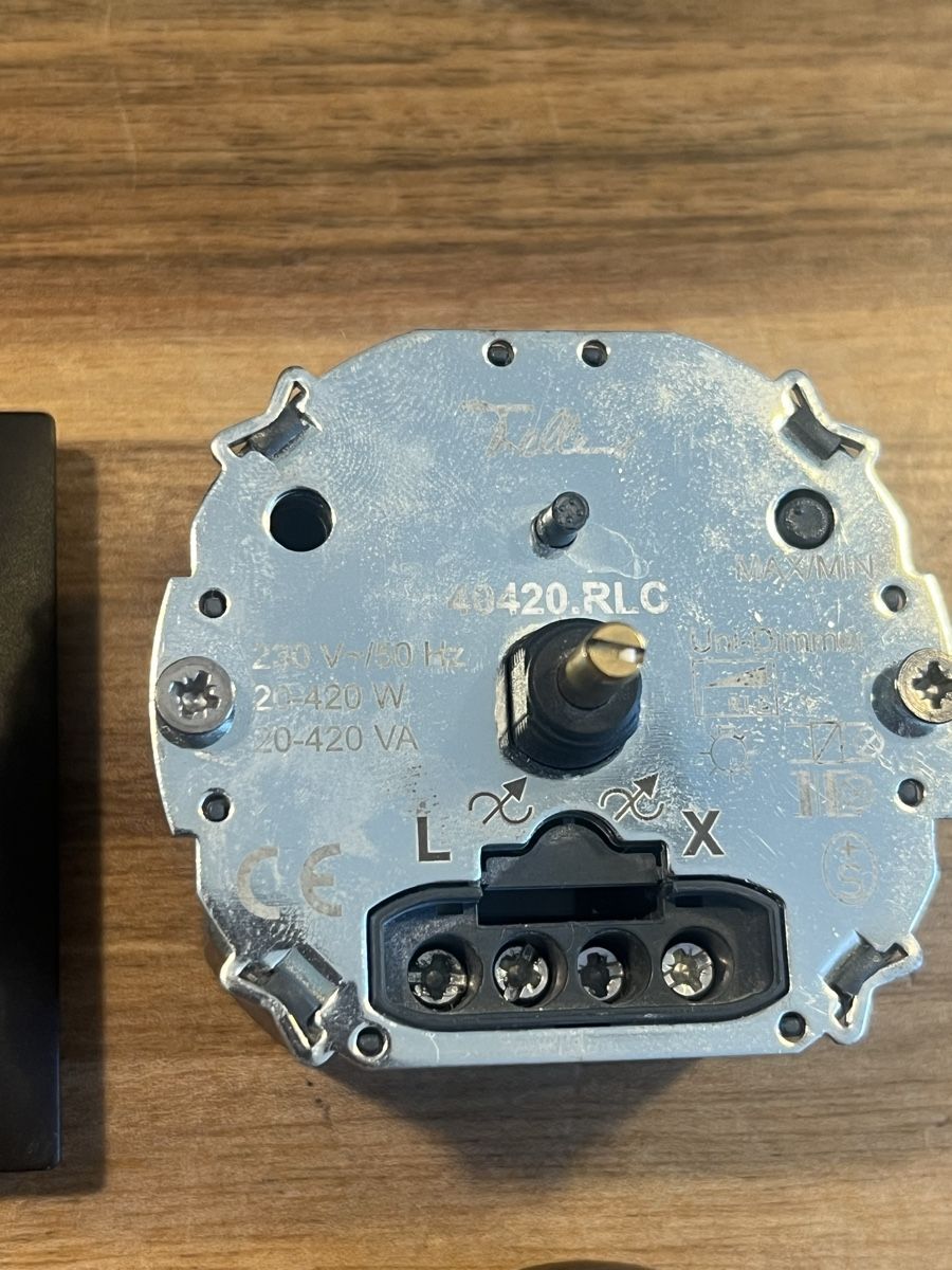 Feller Elektronikbauteile: Feller Uni- Dimmer,  40420. RLC – Gebraucht aus Würenlos von jam_mv8g 1