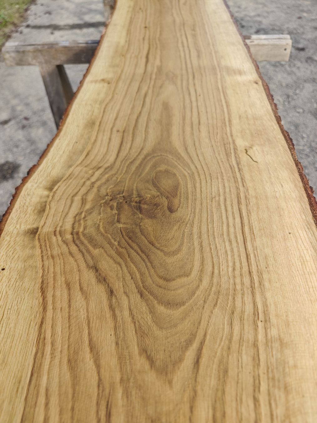 Articoli in legno: E2 Eichenbrett massiv 30 mm – Luftgetrocknet – Nuovo (secondo la descrizione) da Brittnau venduto da Toebiholz 2
