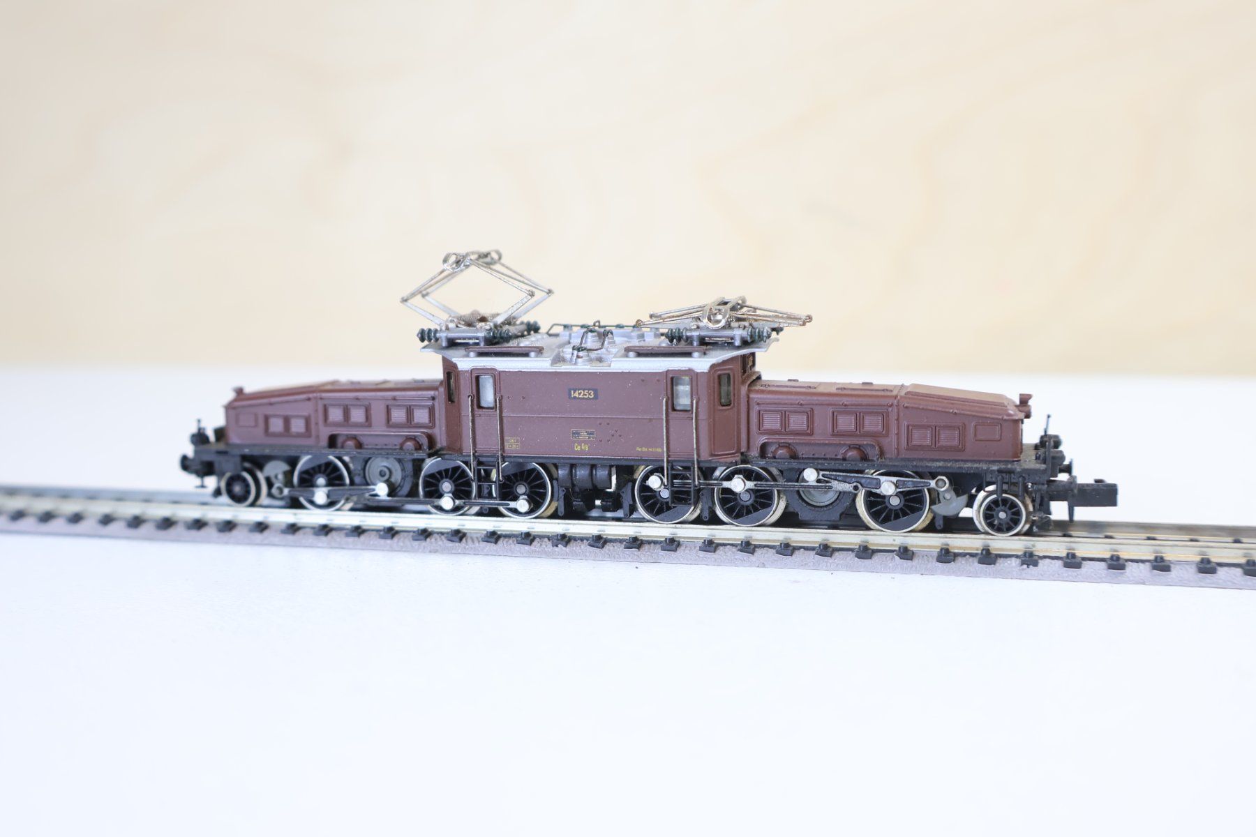 Arnold Modellini di ferrovie: ARNOLD SBB Krokodil E-Lok Ce 6/8 - Spur N – Usato da Winterthur venduto da Monstera 6