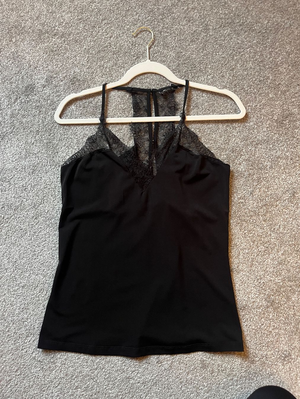 Top: schwarzes Top mit Spitze, Gr. XS - Spitzentop – Usato da Kriessern venduto da loolah