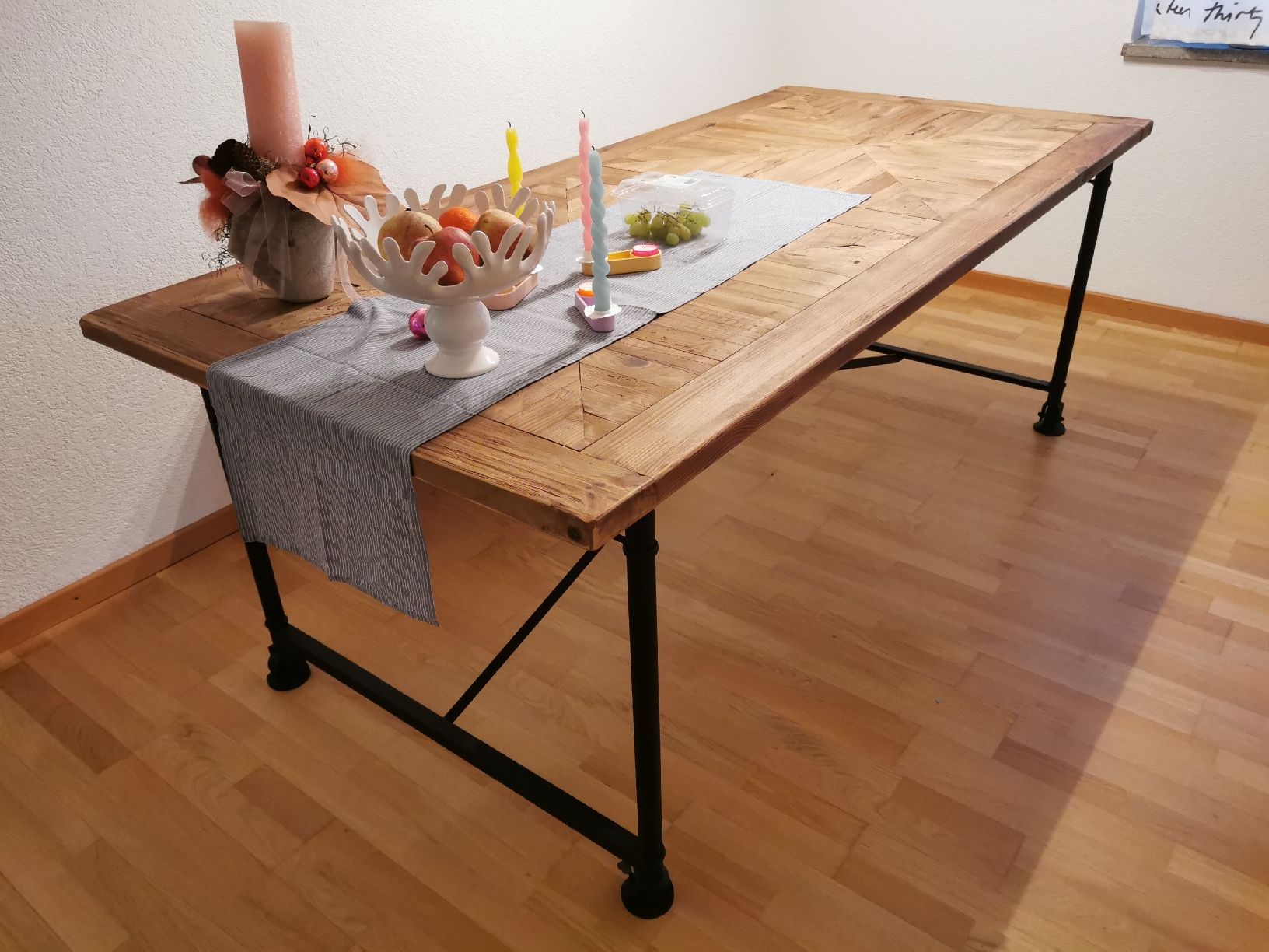Livique Tavoli: Esstisch im industrial Stil – Usato da Steinach venduto da Romeer