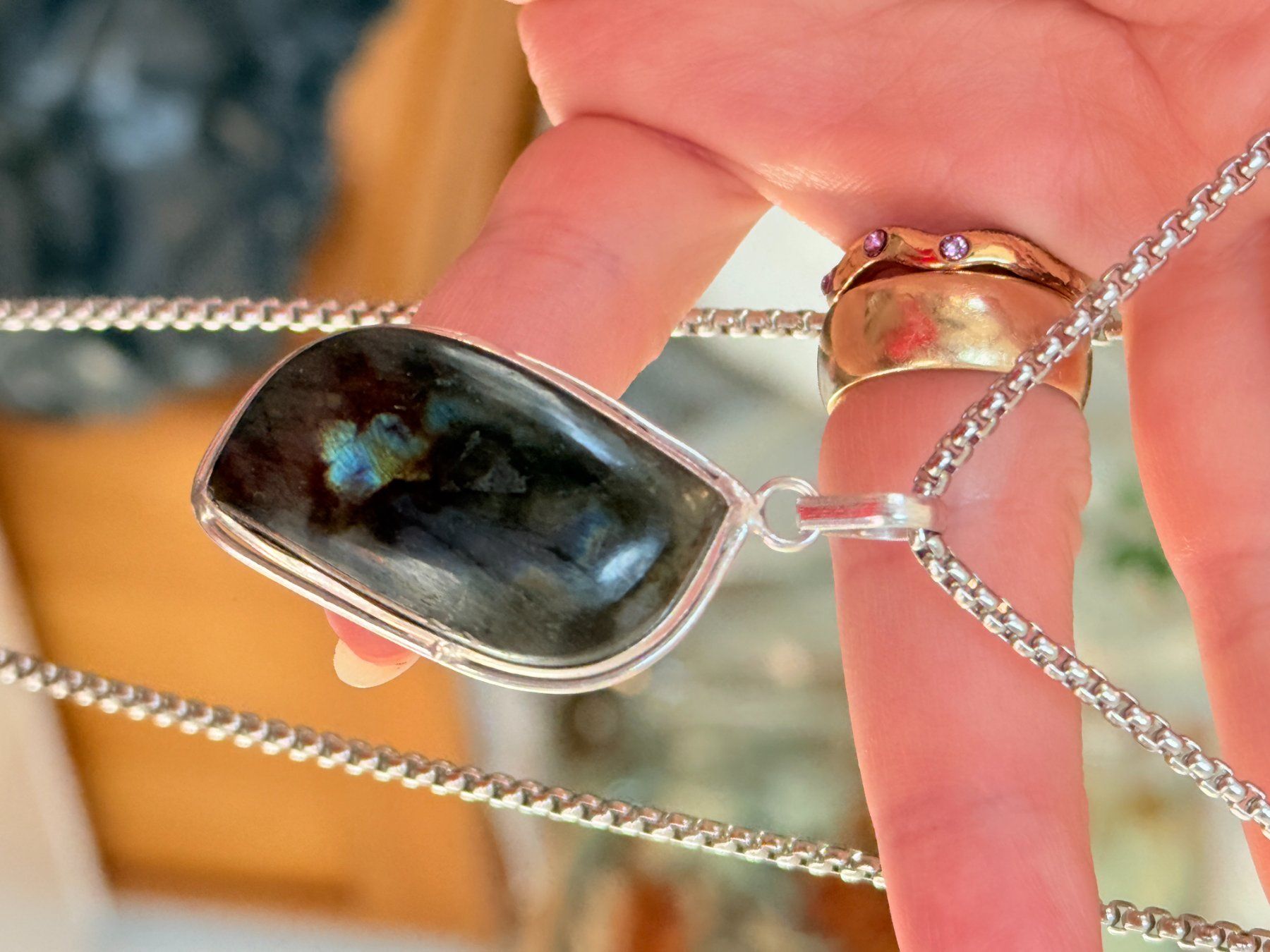 Catenine: Collier avec labradorite unique, fait main! – Nuovo e nell'imballaggio originale da Genève venduto da AGBERG 1