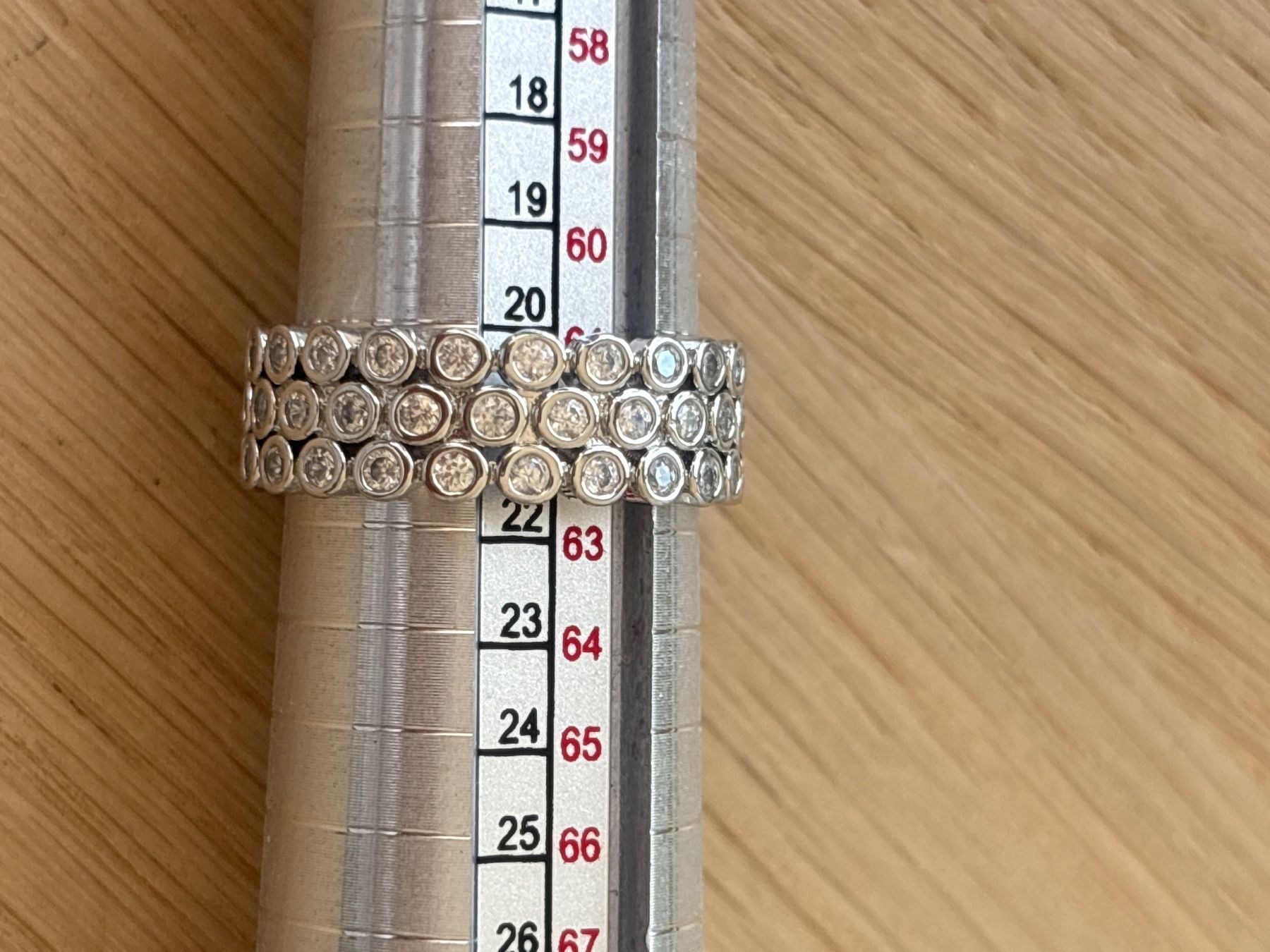 Anelli: Luxus Elegante Gr:20 Ring mit  Zirkonia Farbe: Silver – Nuovo (secondo la descrizione) da Biel-Bienne venduto da Roserosse13 7