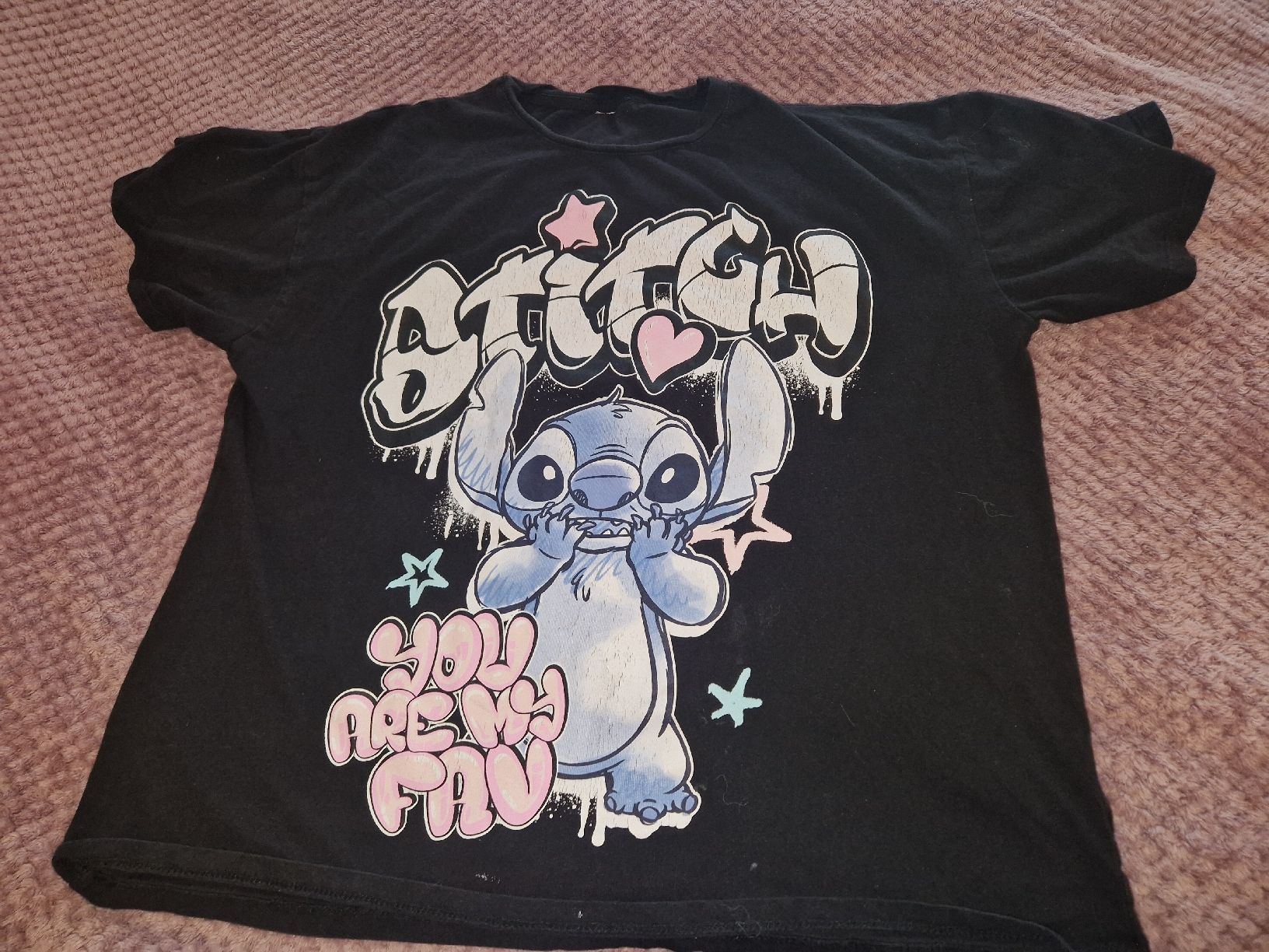 T-shirt: Schwarzes Stitch T-Shirt, Grösse L – Usato da Utzenstorf venduto da Ernie_und_Bert