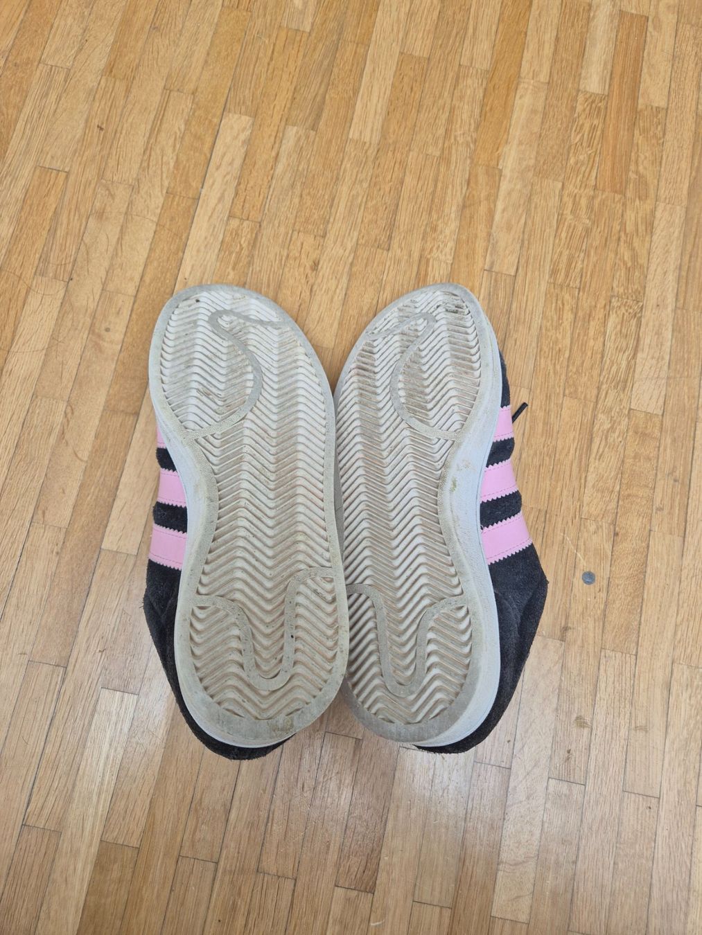 Adidas Scarpe da donna: Adidas Campus, Grösse 40 2/3 – Usato da Wettingen venduto da Lenny15 3