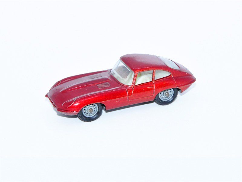 Matchbox Modellini d'auto: Matchbox Lesney JAGUAR E-TYPE No. 32B – Usato da Zufikon venduto da MatchboxCorner