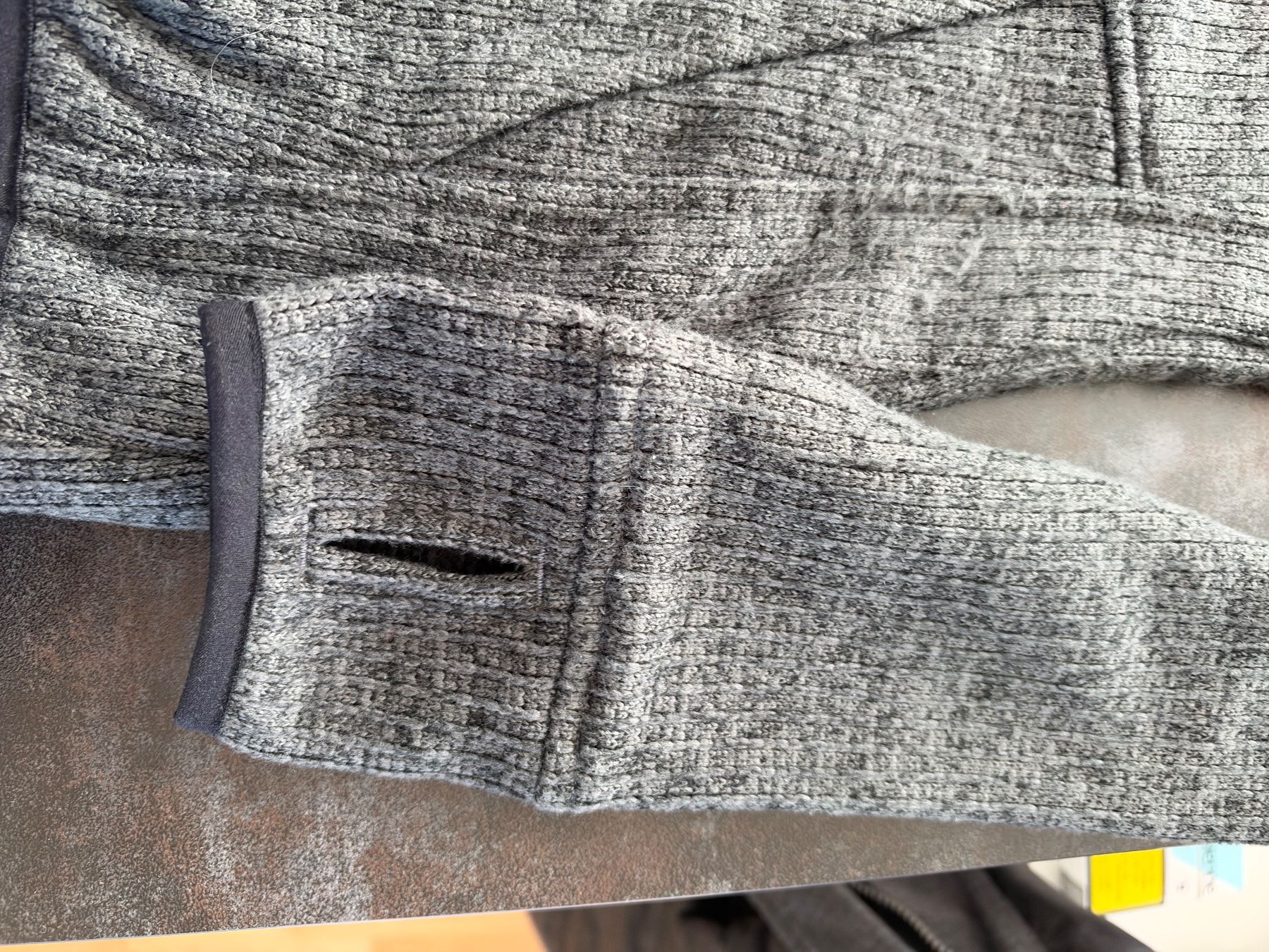 Sherpa Jacken: Sherpa Jacke – Gebraucht aus Brig von eyra2000 1