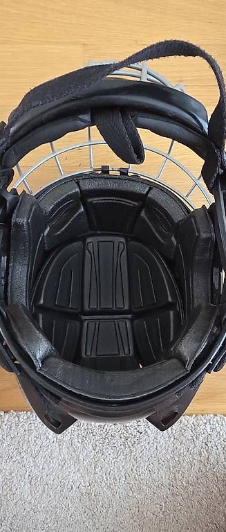 Helme: Kinder-Eishockeyhelm von CCM – Gebraucht aus Brunnen von Rodge 1