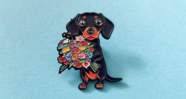 Pin: Dackel mit Blumenstraus ca. 4 cm