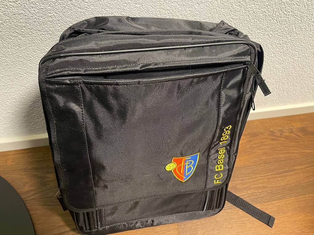 Zaini: FCB Rucksack/Schultasche, neu – Usato da Füllinsdorf venduto da Minwagip 1