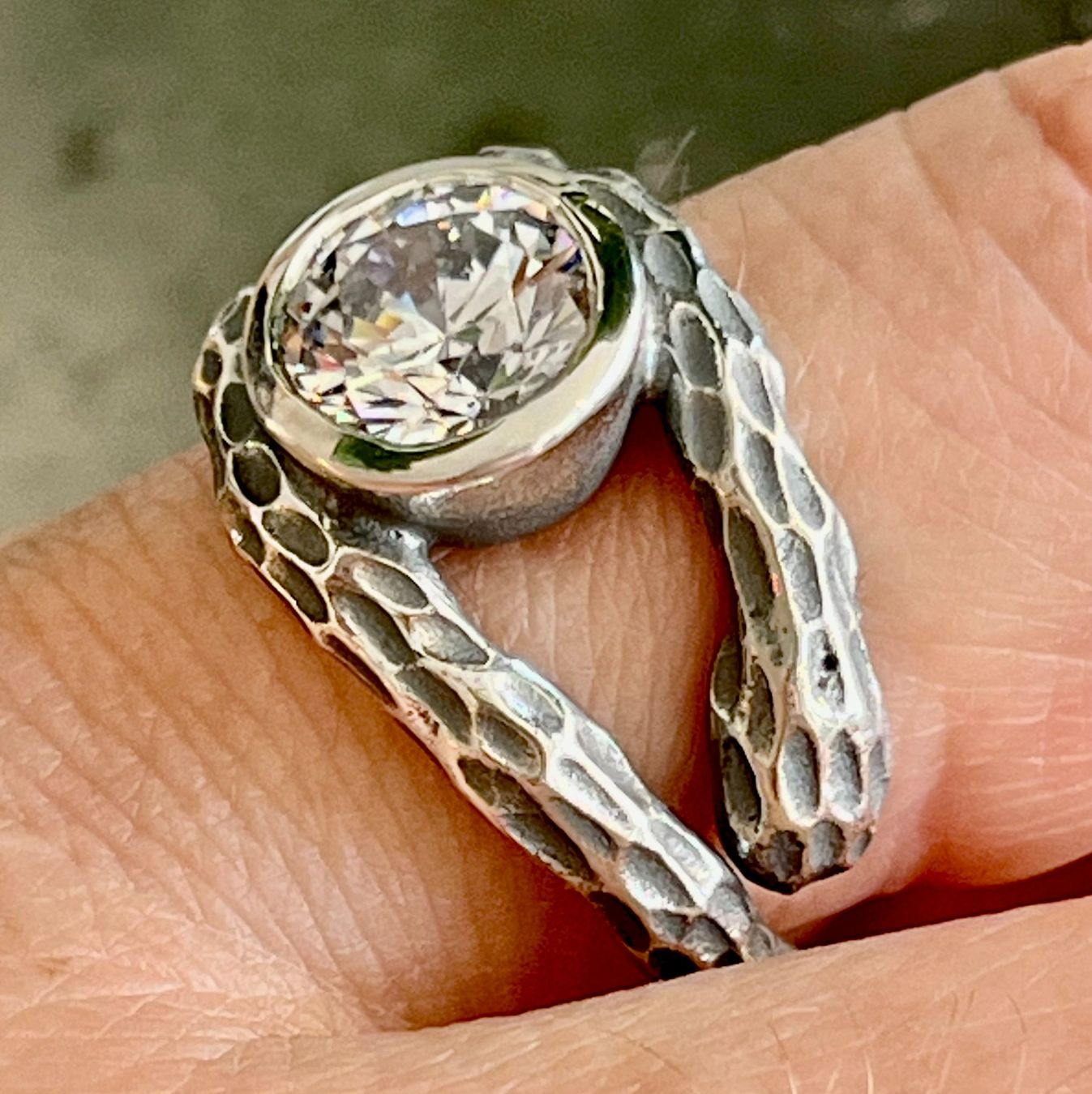 Anelli: Ring "Das Auge des Panthers" – Nuovo e nell'imballaggio originale da Jona venduto da Herzschmiede