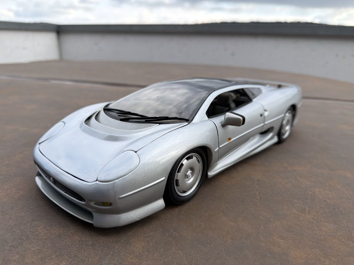Maisto Modellini d'auto: Jaguar XJ220 - Maisto - 1/12 – Usato da Wolfwil venduto da Rolex1