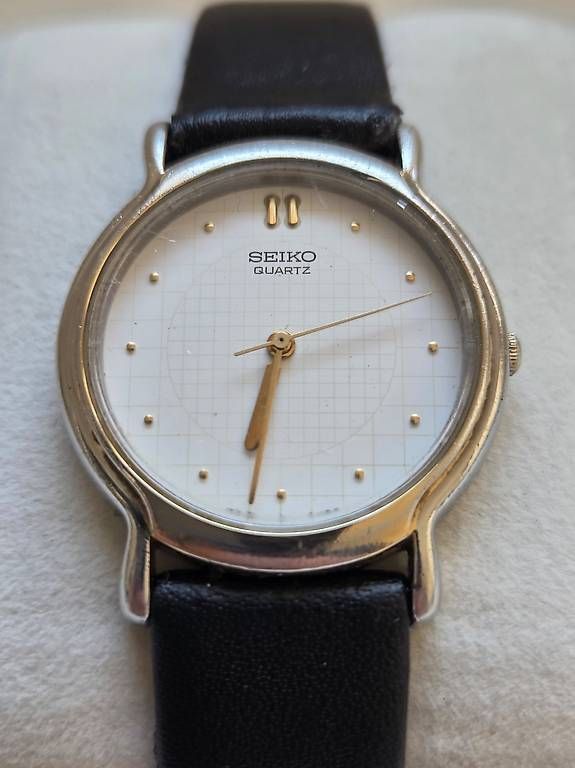 Seiko Orologi: Montre Seiko Quartz réf. 2K01-0061 - Élégance discrète – Usato da Genève venduto da kev_d8z5 1