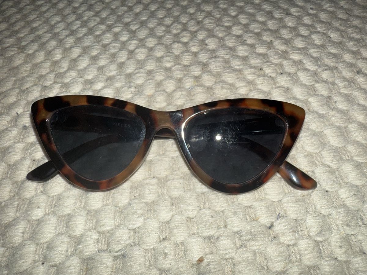 Occhiali & Lenti: Cat Eye Sonnenbrille – Usato da Mörschwil venduto da Seegurke18