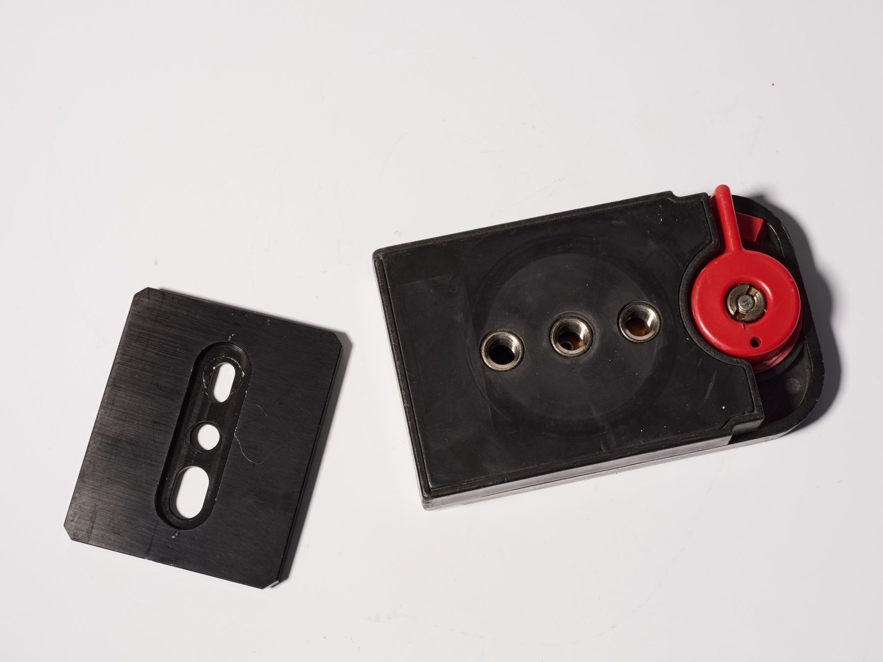Unità & Adattatore: Sachtler Quick Release Adapter with Camera Plate – Usato da Zürich venduto da patrickroppel 1