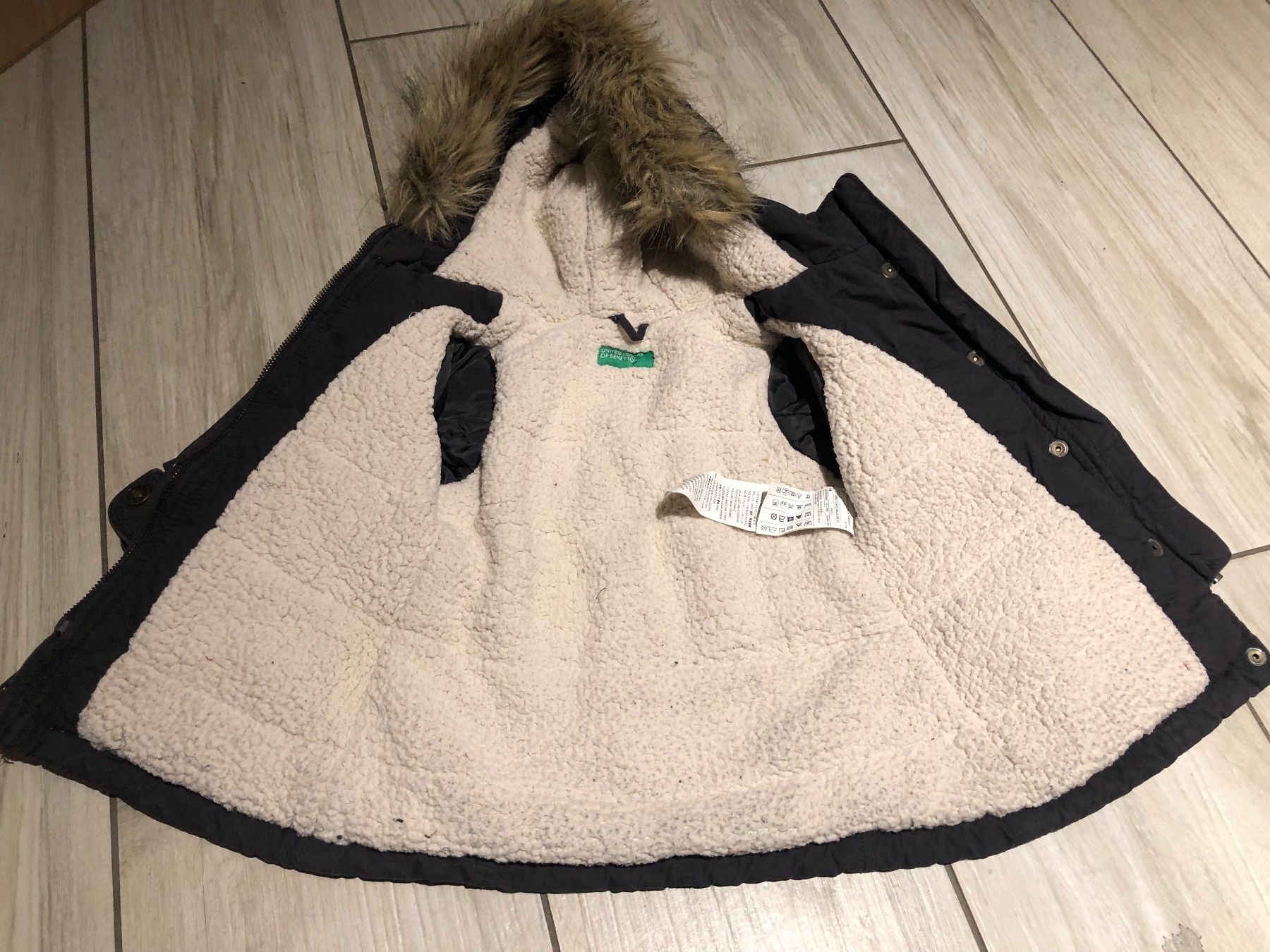 Benetton Jacken: super schöne, warme Benetton Jacke Gr 82 – Gebraucht aus Gelterkinden von ale_yrh7 2