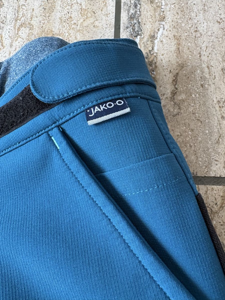 Jako-O Hosen: Jako-o Softshellhose Grösse 134 – Gebraucht aus Nürensdorf von Yellowstone09 3