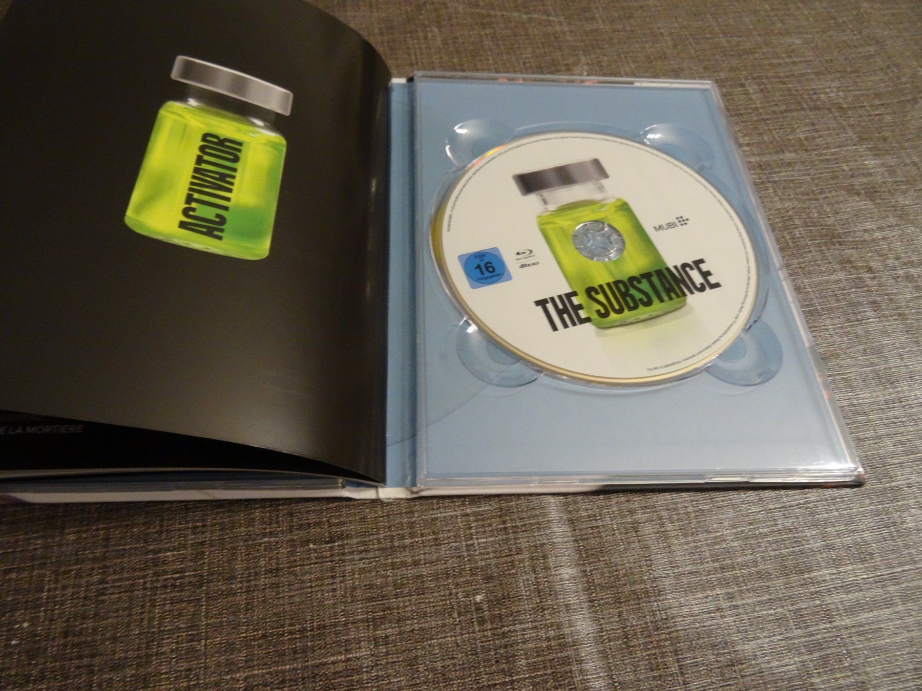 Tous les DVDs: The Substance Blu-ray Mediabook – D'occasion à Olten par Disc-Verkauf 2