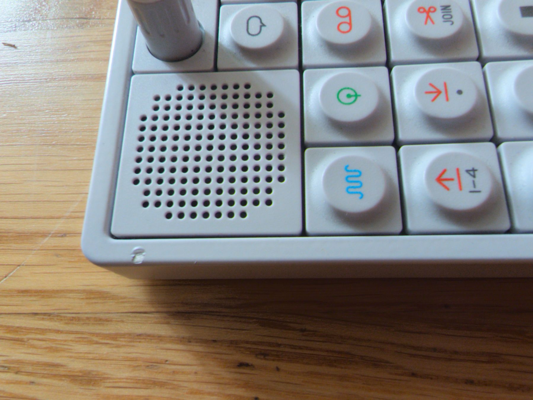 Teenage Engineering Strumenti musicali: Teenage Engineering OP-1 – Usato da Frauenfeld venduto da Meerman 4