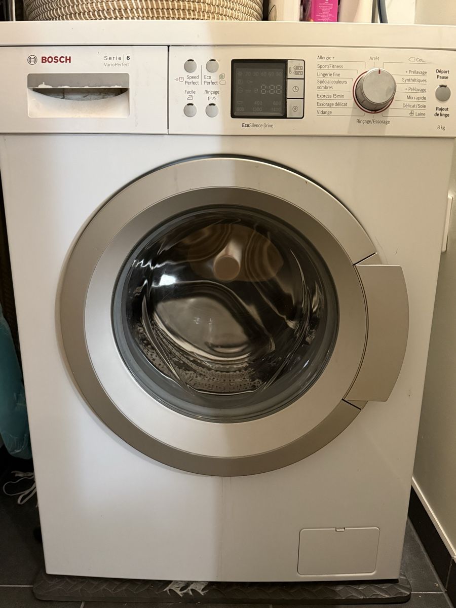 Bosch Lavatrici: Lave-linge Bosch Serie 6 VarioPerfect 8 kg – Usato da Chêne-Bougeries venduto da Kaiwa