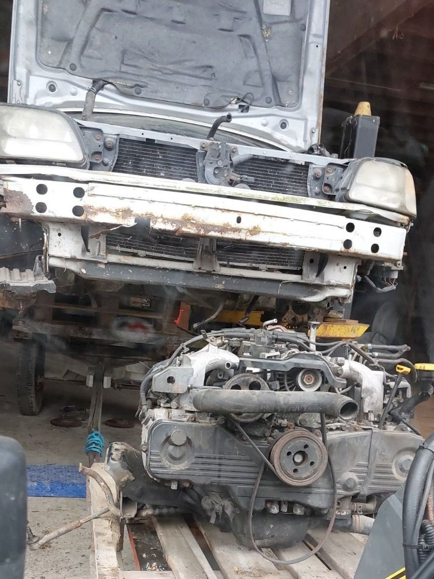 Subaru Tutti pezzi di ricambio auto: Ersatzteile von Subaru Legacy – Difettoso da Siebnen venduto da Grosswis50 4