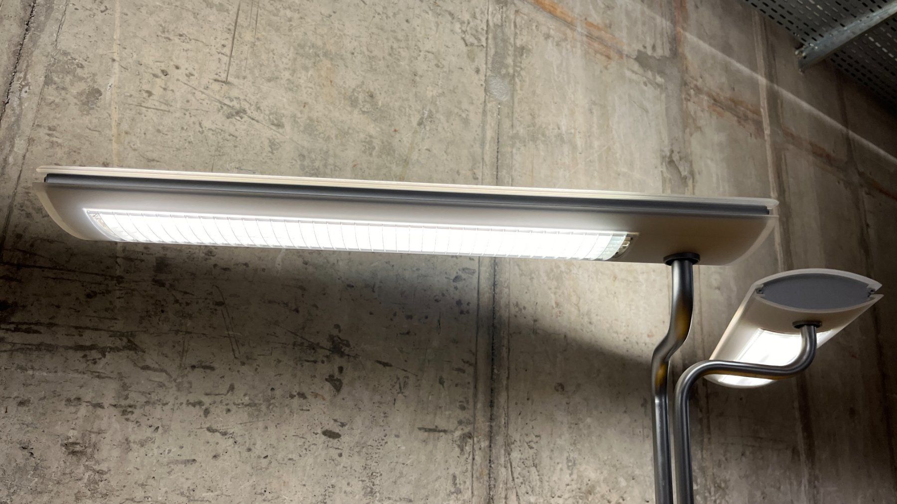 Zumtobel Lampade: Stehleuchte Zumtobel Flexos, zweier – Usato da Bern venduto da daskannweg 3