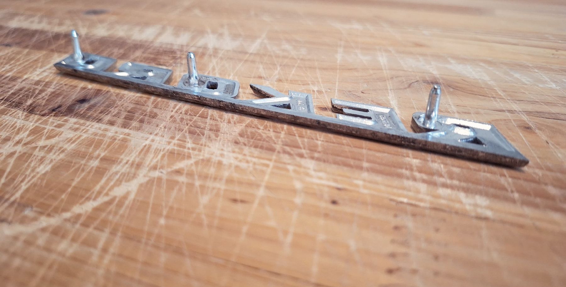 Opel Tutti pezzi di ricambio auto: Opel Rekord Emblem – Usato da Triesen venduto da BLACKSHEEP75 2