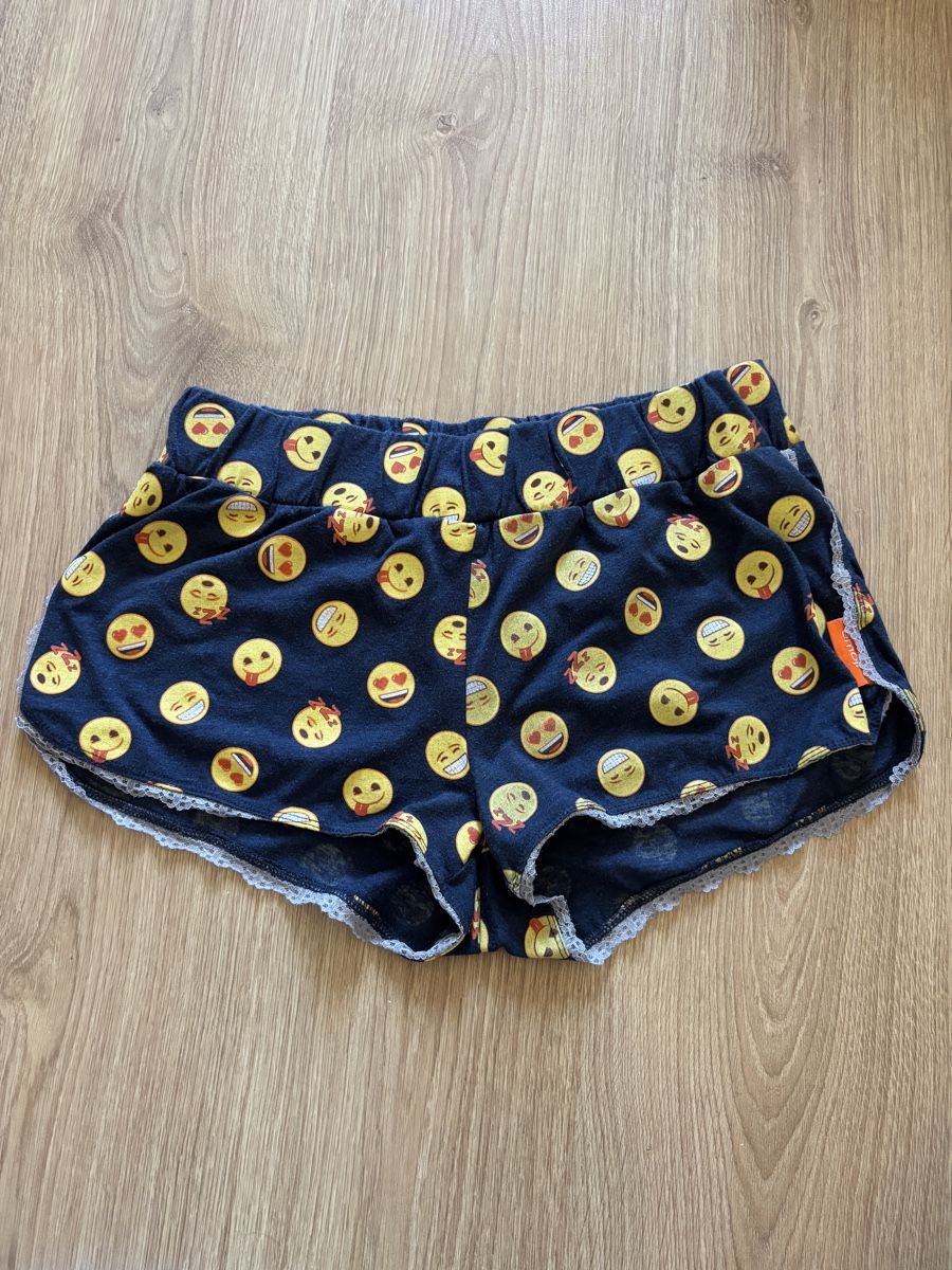 Négligés & Pyjamas: Emoji Shorts gr. M – Neuf (Voir description) à Solothurn par amelie.br