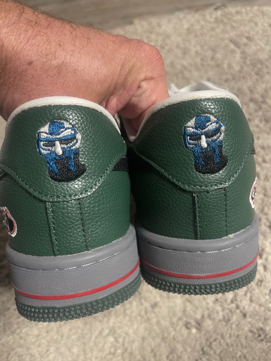 Bape Scarpe da uomo: MF DOOM sneakers / A Bathing Ape – Nuovo e nell'imballaggio originale da Dagmersellen venduto da stonefinger
