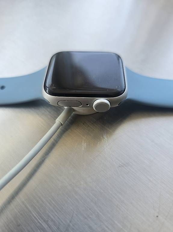 Apple Smartwatch: Apple Watch SE 2 – Usato da Binz venduto da Bullfr 1