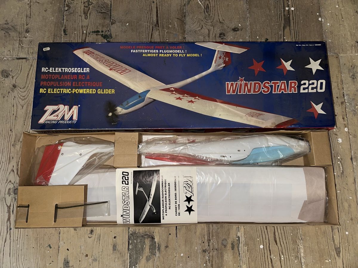 RC Kits de montage: Kit planeur Windstar neuf – Neuf avec emballage d'origine à Pomy par alex911
