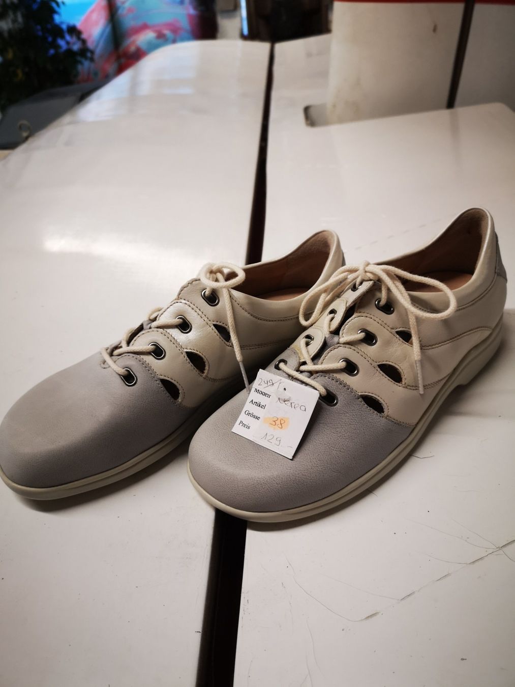 Scarpe da donna: Helvesko – Nuovo e nell'imballaggio originale da Möhlin venduto da Highwaytom