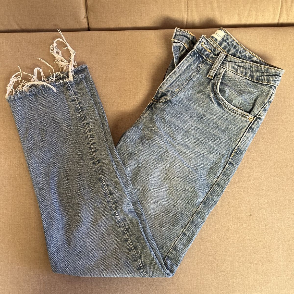 Zara Jeans: Jeans Zara Gr . 34  – Nuovo (secondo la descrizione) da Cunter venduto da tiramisuuu_