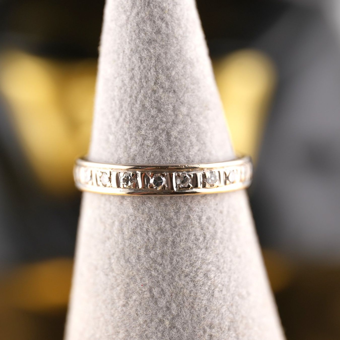 Anelli: Goldring 18K mit 12 Diamanten – Usato da Basel venduto da Vip24