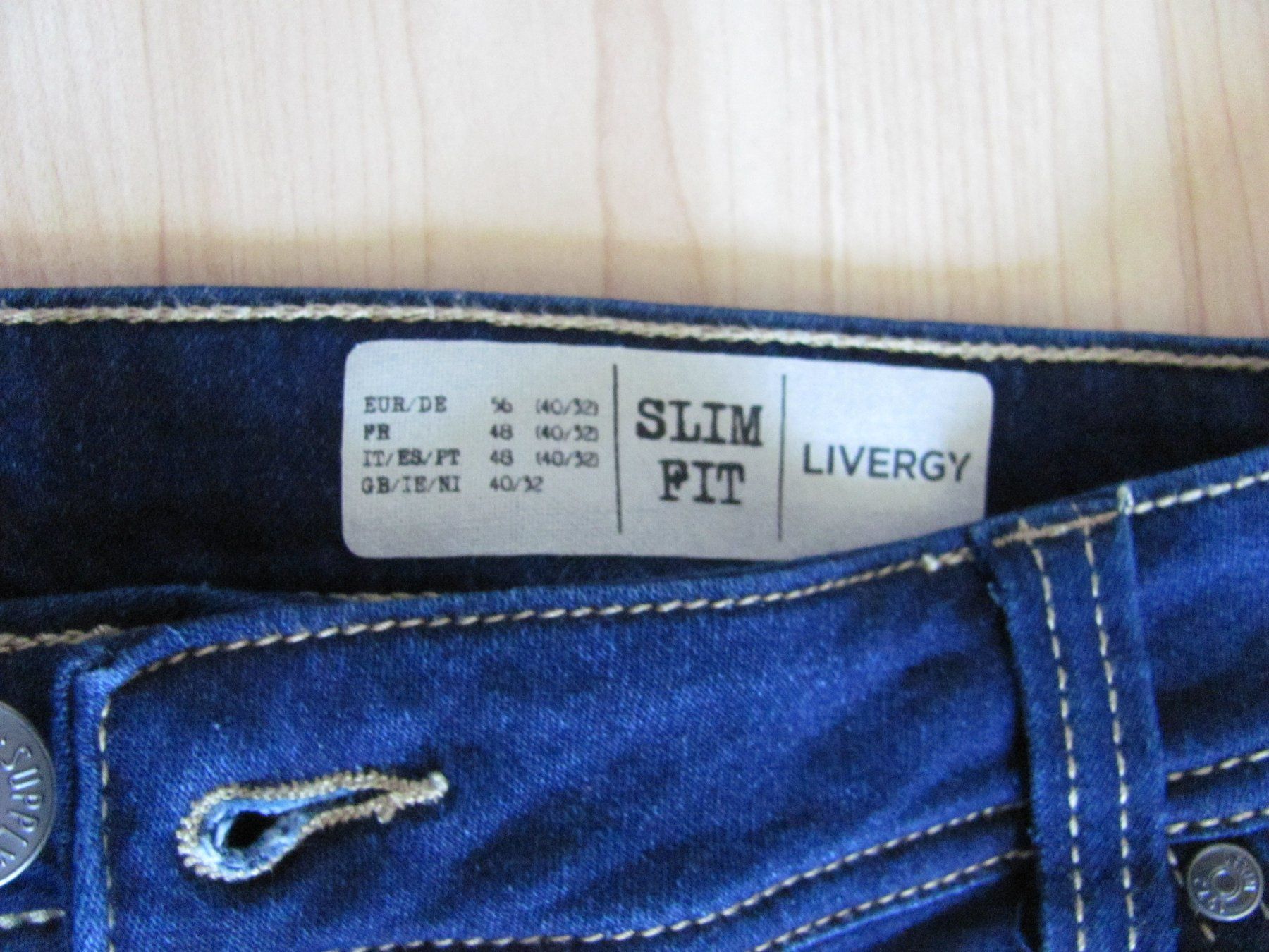 Jeans: Herren Jeans, Slim Fit, Gr. 56, – Nuovo e nell'imballaggio originale da Gümligen venduto da Fantapanda 2