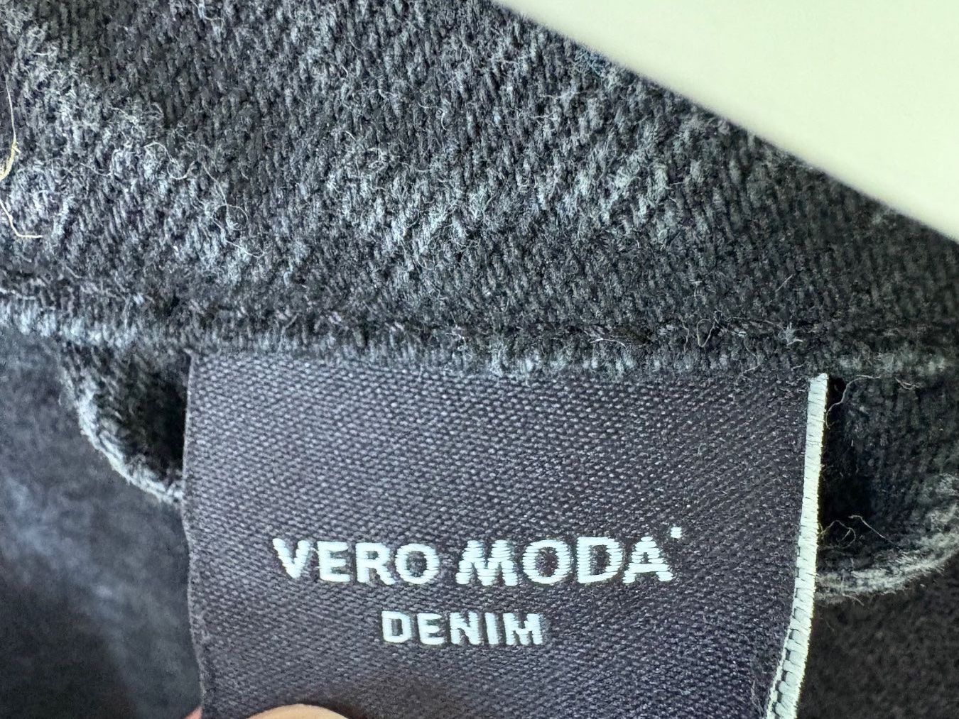 Vero Moda Giacche: Jeansjacke schwarz Grösse S – Usato da Altikon venduto da he.an 1
