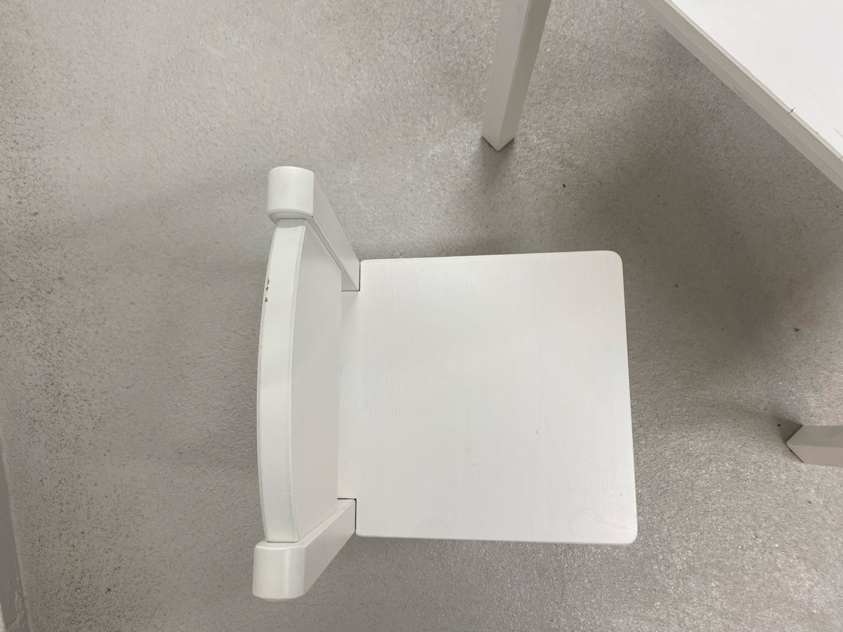 Ikea Set di tavolo e panche: Kindertisch Sundvik Ikea weiss mit 2 Stühlen – Usato da Zollikofen venduto da nilsa 3