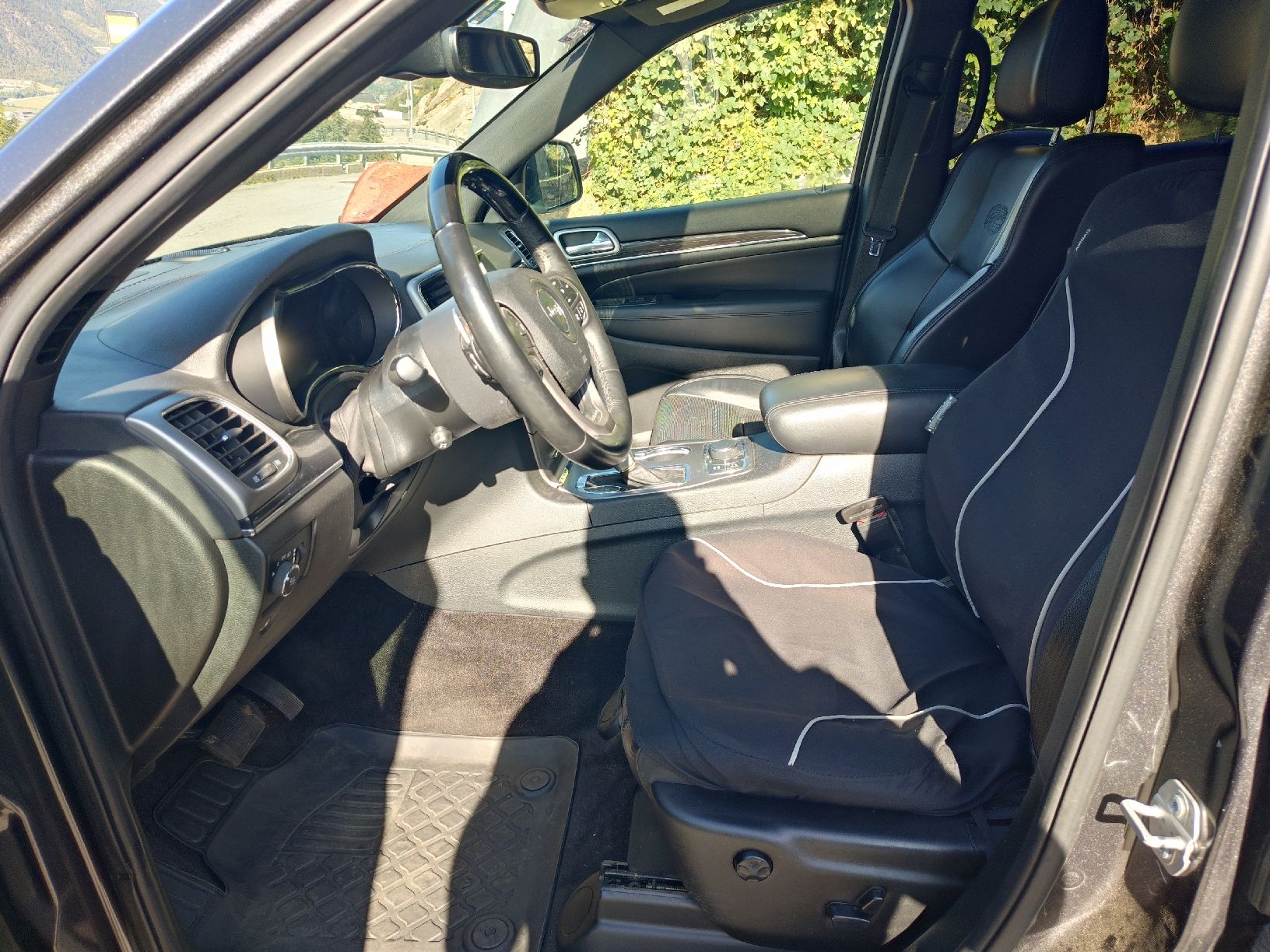 Jeep Automobili: Jeep Grand Cherokee – Usato da Eggerberg venduto da nic_l6my 1