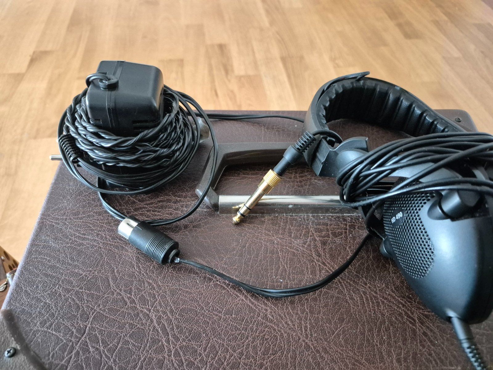 Instruments de musique: Kopfhörer Örgeli - System Leiser – Défectueux à Nottwil par Gorillale 2