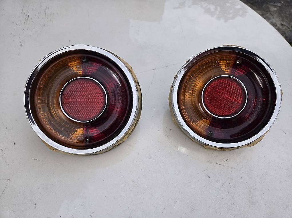 Scheinwerfer: Rücklichter VW Karmann Ghia Type 34 – Gebraucht aus Biel/Bienne von Rouf7